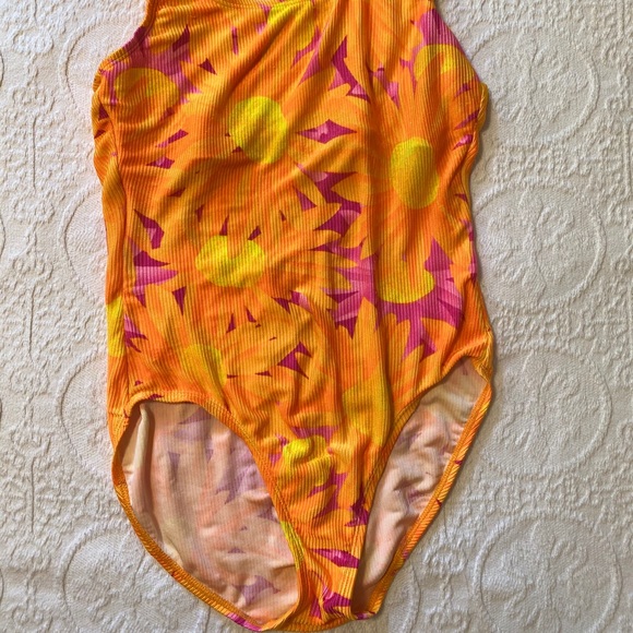 Vintage swimsuit - Picture 3 of 3